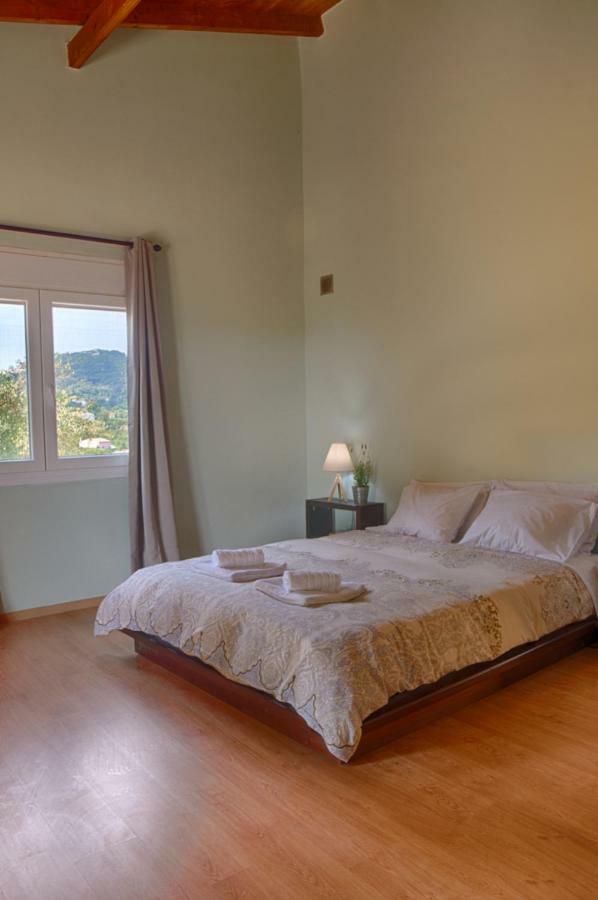 Modern Eco Friendly Villa Close To Town 佩雷卡斯 外观 照片